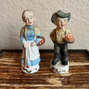 Vintage Grandma & Grandpa Farm Couple Figurines farmhouse decor